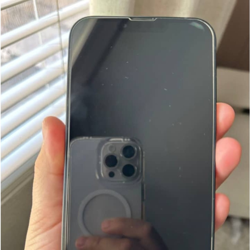 iPhone 14 plus - Picture 3 of 4